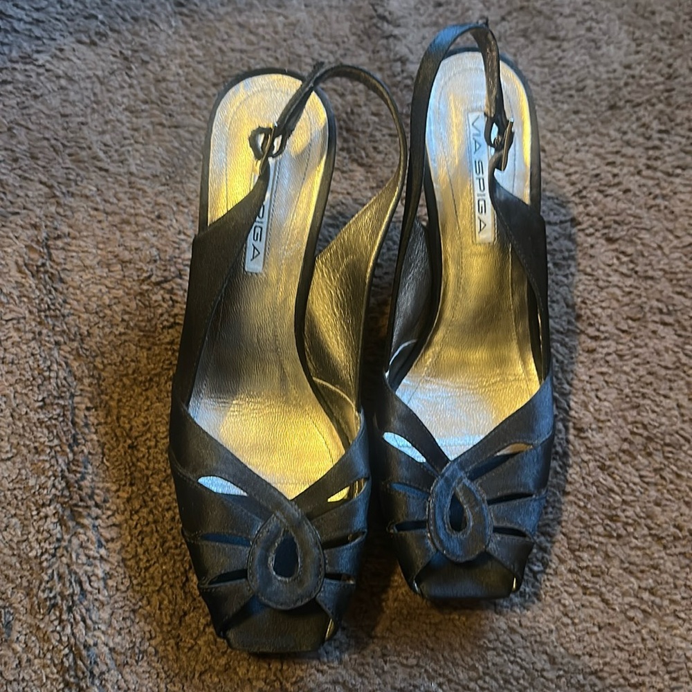 Vía spiga pumps peep toe